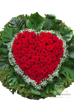 Álló koszorú vörös rózsából szív formára díszítve, rezgő kontúrral 100cm