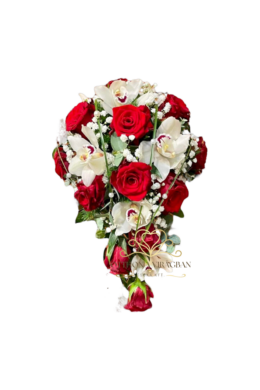 Csepp alakú menyasszonyi csokor bordó rózsával és fehér cymbidium orchideával