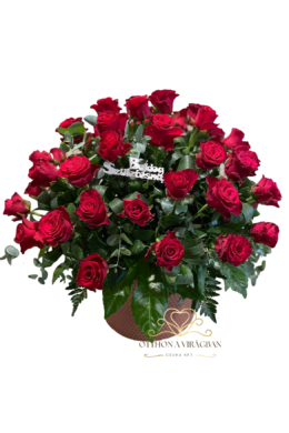 Születésnapi virágtál 50 szál rózsából